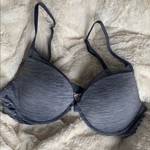 5/25 Victoria’s Secret push-up bra